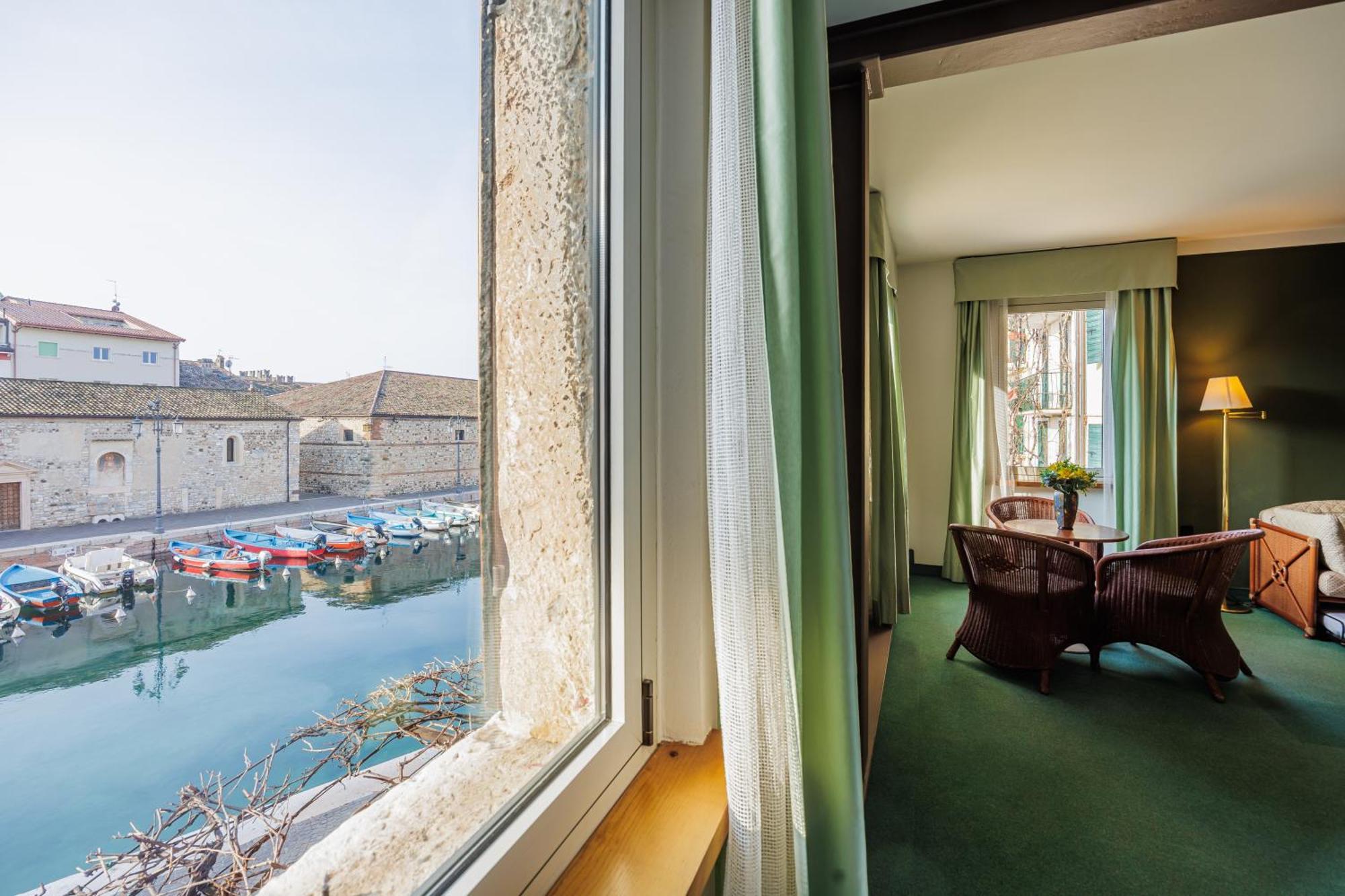 Hotel Alla Grotta Lazise Eksteriør bilde