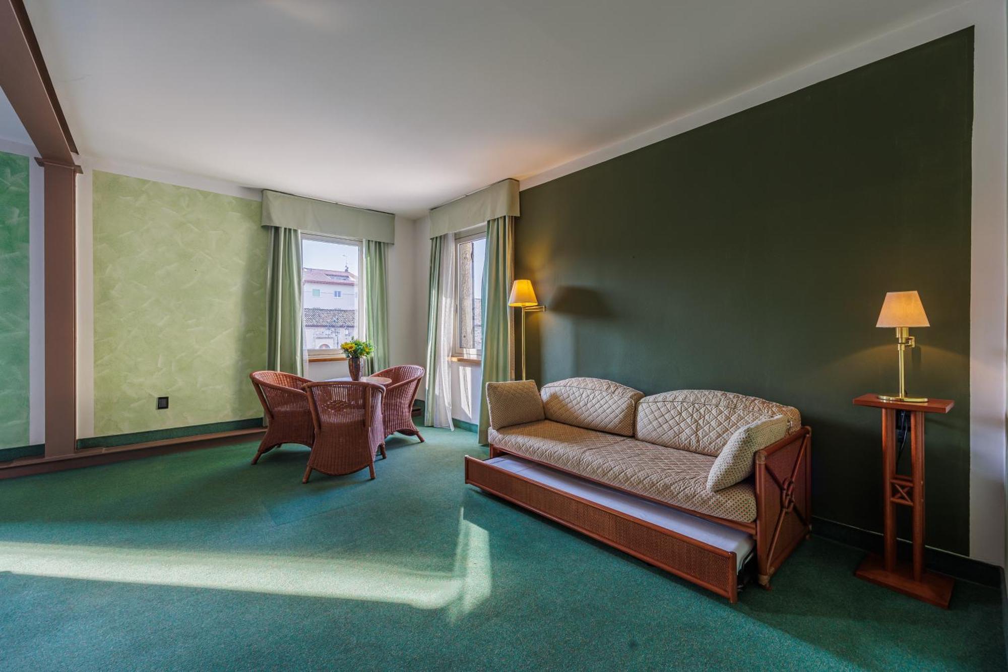 Hotel Alla Grotta Lazise Eksteriør bilde