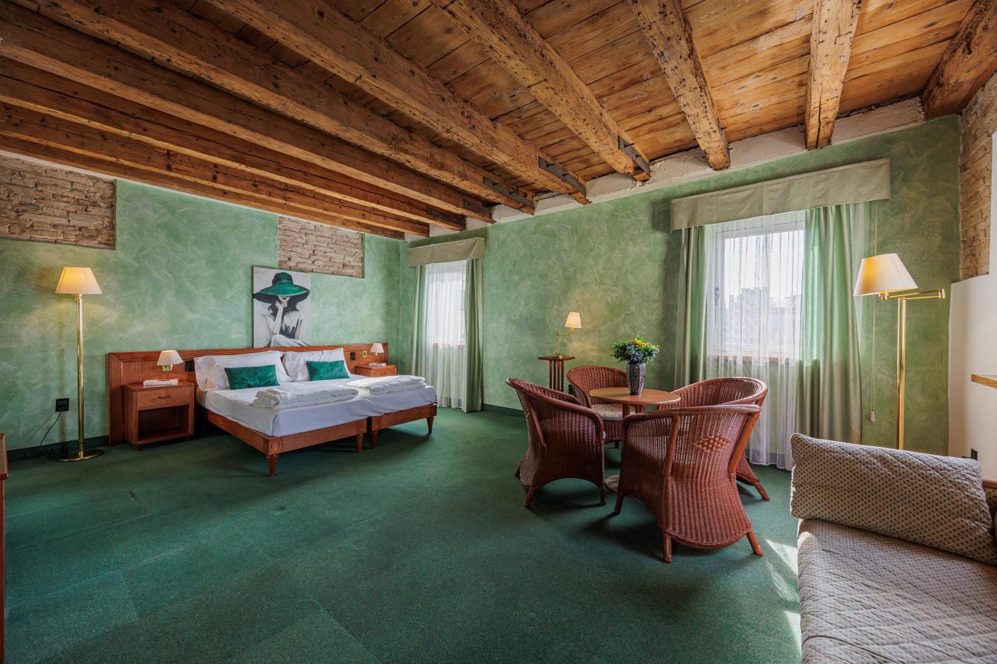 Hotel Alla Grotta Lazise Eksteriør bilde