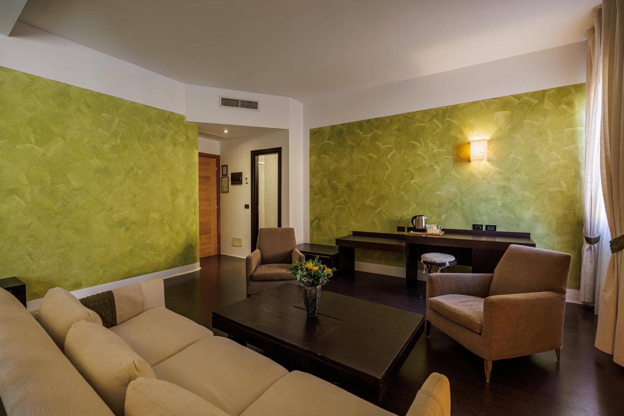 Hotel Alla Grotta Lazise Eksteriør bilde