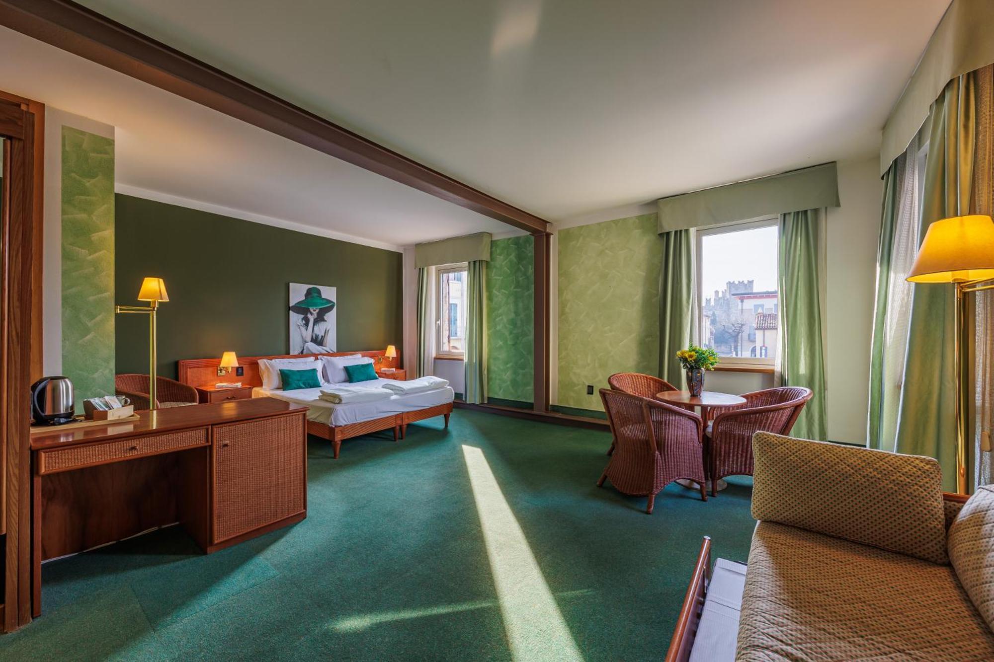 Hotel Alla Grotta Lazise Eksteriør bilde