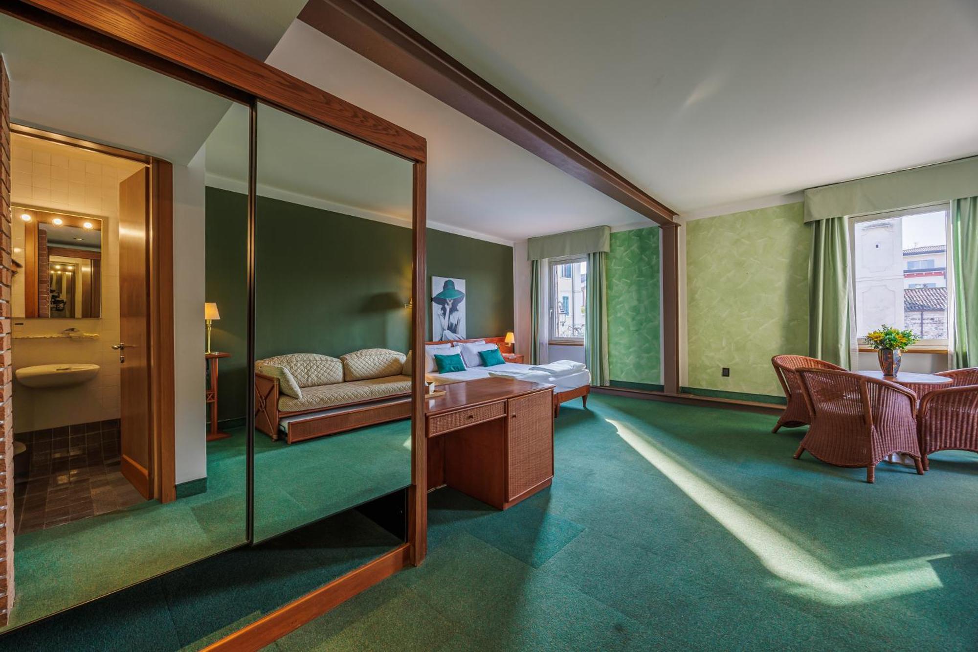 Hotel Alla Grotta Lazise Eksteriør bilde