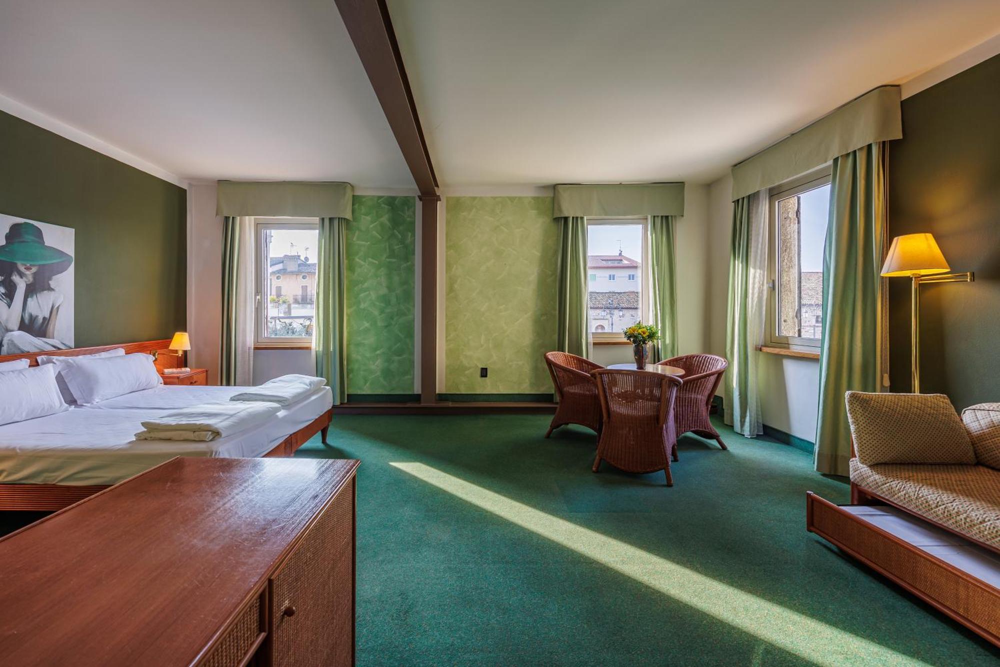 Hotel Alla Grotta Lazise Eksteriør bilde