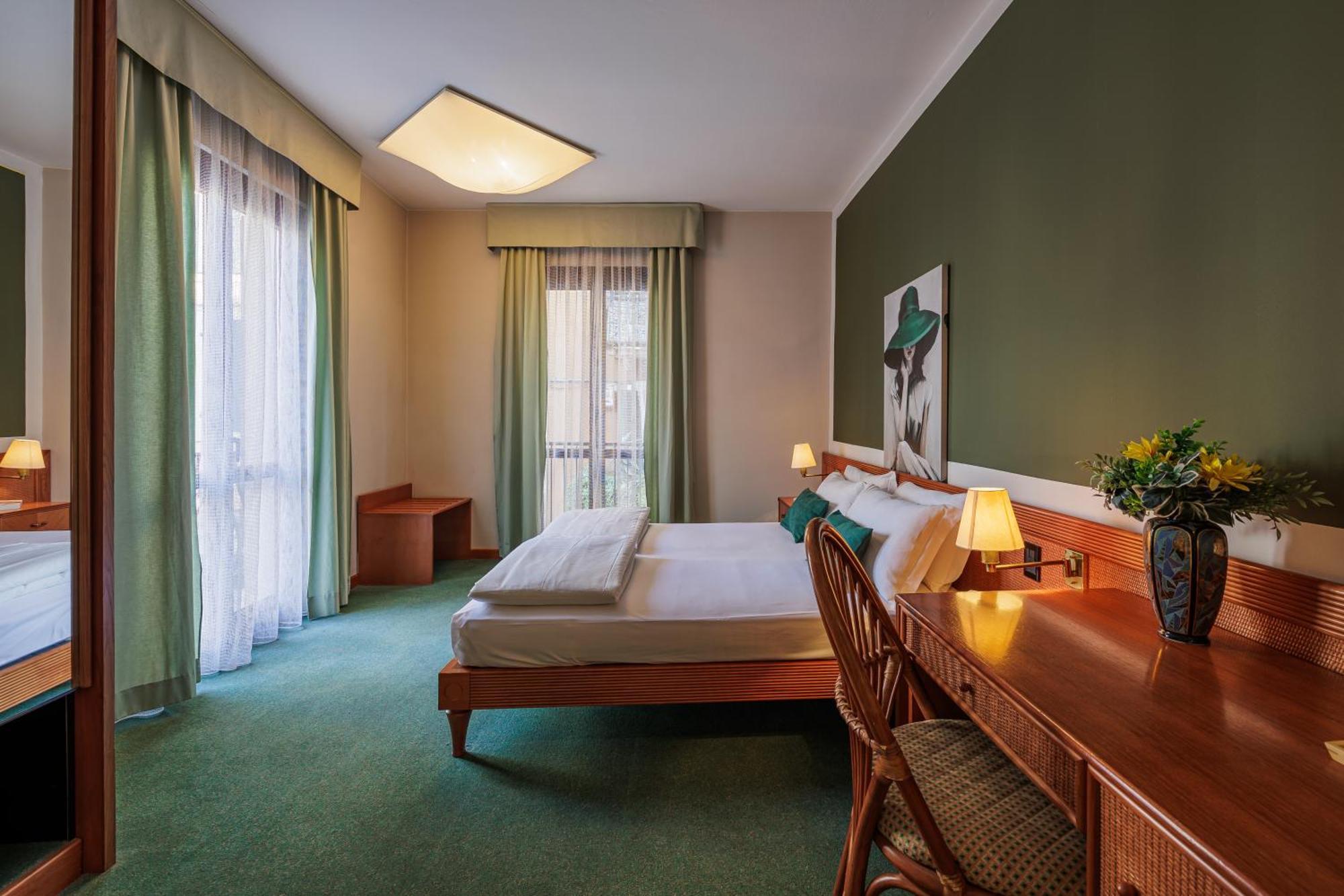 Hotel Alla Grotta Lazise Eksteriør bilde