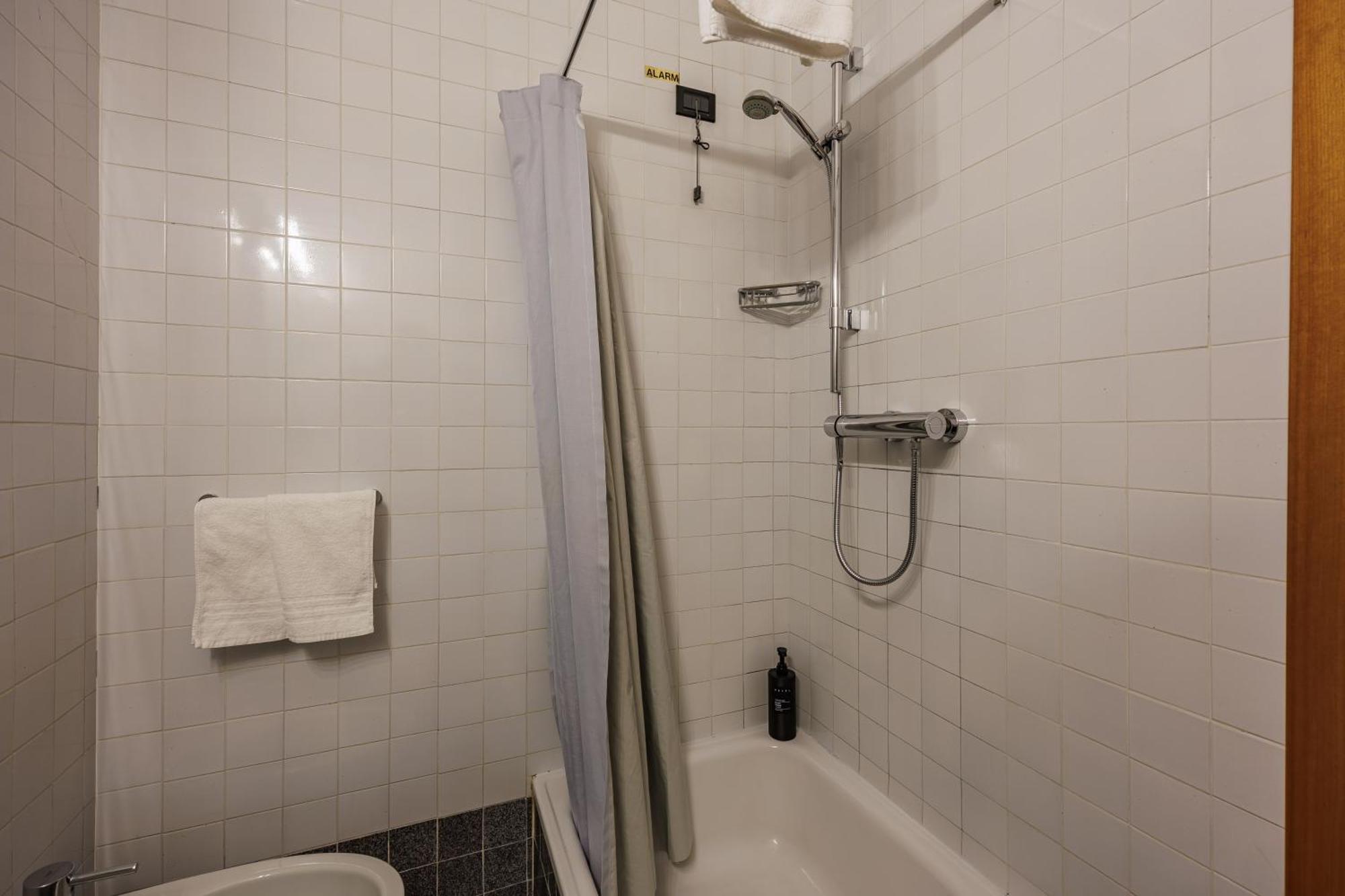 Hotel Alla Grotta Lazise Eksteriør bilde