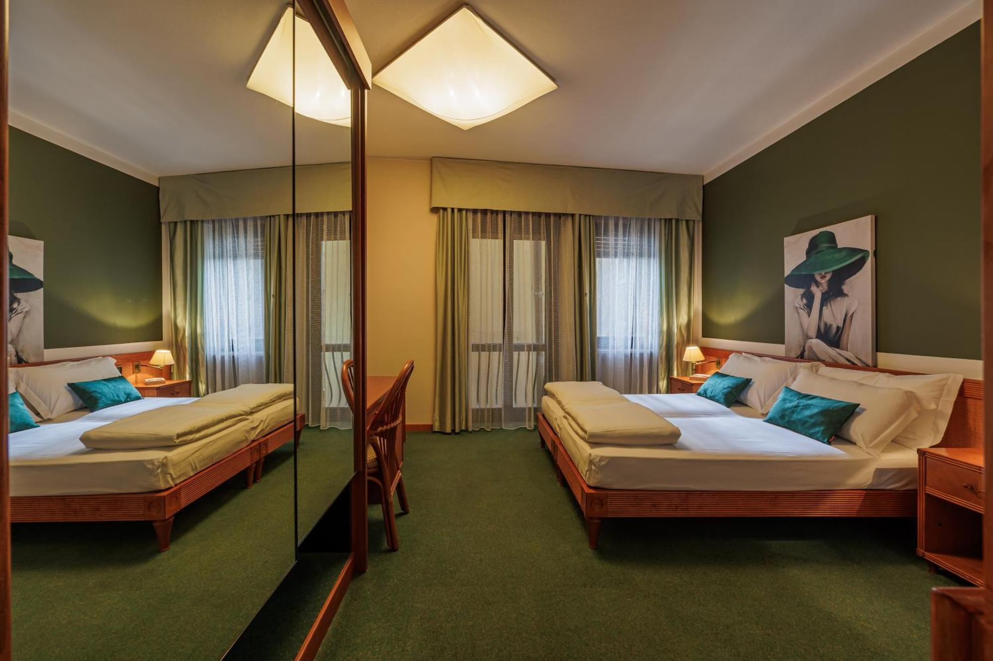 Hotel Alla Grotta Lazise Eksteriør bilde